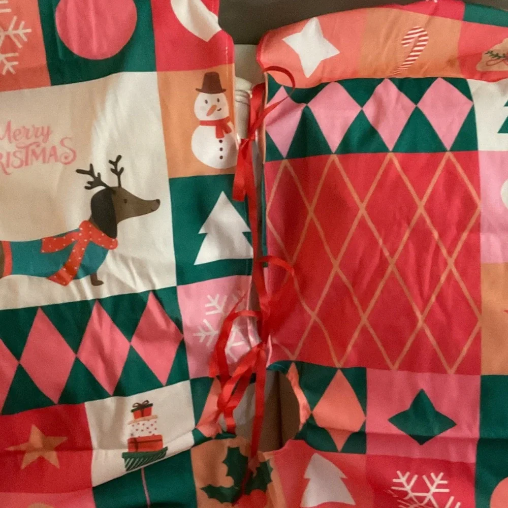 Festive Holiday Tree Skirt with Fringe